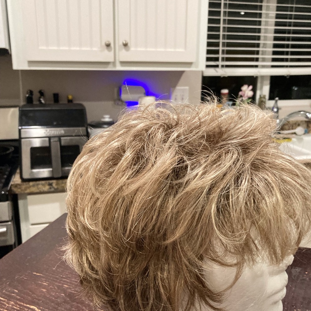 Gabor blonde Layered Wig with Textured Volume